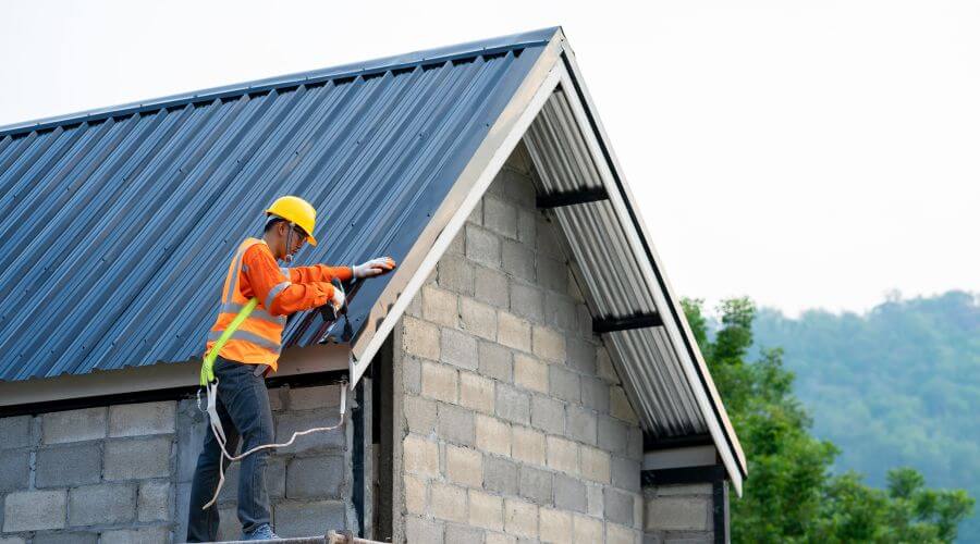Professional gutter cleaning in Tillson, NY